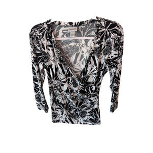 CHICOS Top Shirt Crossover Floral Black White Sz 0